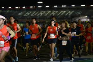 BIB: 2413, 20197, 28508, 26237, 1993, 044
                            <button type="button" onclick="openModal(10865554)" class="btn btn-primary btn-sm float-right btn-popup" data-toggle="modal" data-target=".modal-high-quality">
                        <i class="fas fa-shopping-cart"></i> Add to Cart
                    </button>
                                            <button type="button" onclick="isThisMe(10865554, true)" class="btn btn-success btn-sm float-right btn-popup btn-isme hidden" data-toggle="tooltip" data-placement="bottom" title="นี่คือรูปของคุณใช่ไหม คลิกที่นี่เพื่อเอาเข้าอัลบั้ม">
                        <i class="fas fa-plus"></i> Add to album
                    </button>
                    <button type="button" onclick="isThisMe(10865554, false)" class="btn btn-warning btn-sm float-right btn-popup btn-isnotme hidden">
                        <i class="fas fa-ban"></i> Remove from album
                    </button>